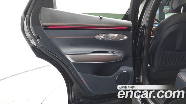 Genesis GV70 2.5T Gasoline AWD 2025 — фото 25