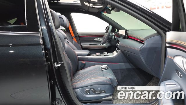Genesis GV70 2.5T Gasoline AWD 2025 — фото 26
