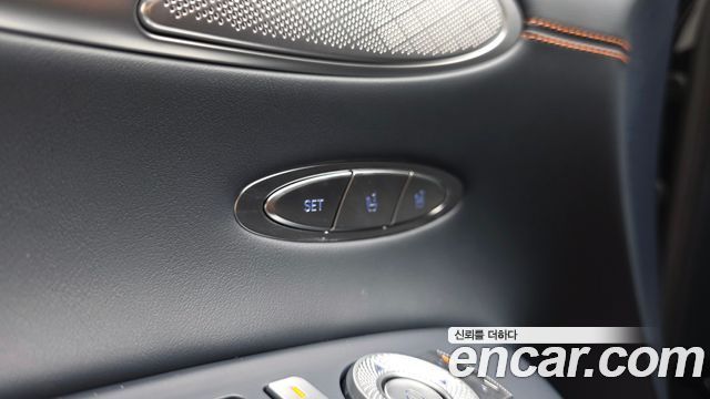 Genesis GV70 2.5T Gasoline AWD 2025 — фото 30