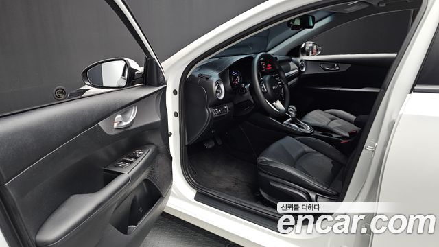 Kia K3 (II) 1.6 Trendy 2023 — фото 10