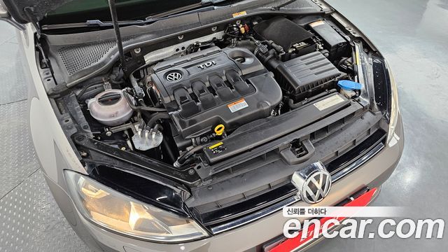 Volkswagen Golf (VII) 1.6 TDI 2015 — фото 6