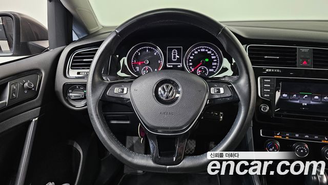 Volkswagen Golf (VII) 1.6 TDI 2015 — фото 12