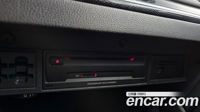 Volkswagen Golf (VII) 1.6 TDI 2015 — фото 15