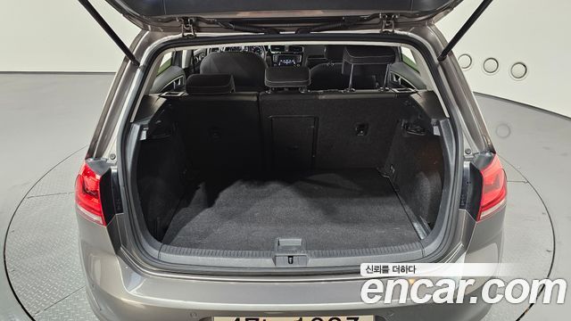 Volkswagen Golf (VII) 1.6 TDI 2015 — фото 20