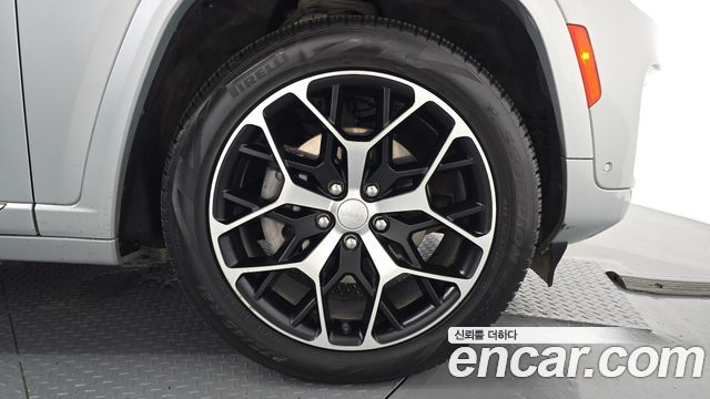 Jeep Grand Cherokee (WL) 4xe Summit Reserve 2023 — фото 21