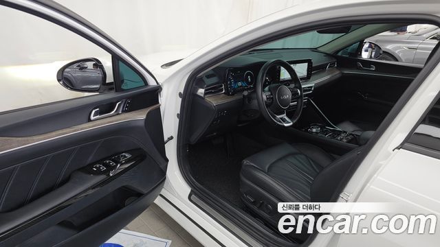 Kia K5 (III) 2.0 Signature 2023 — фото 10