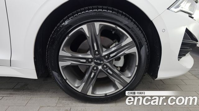 Kia K5 (III) 2.0 Signature 2023 — фото 27