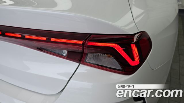 Kia K5 (III) 2.0 Signature 2023 — фото 29