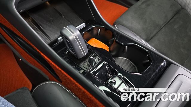 Volvo XC40 T4 R-Design 2020 — фото 9