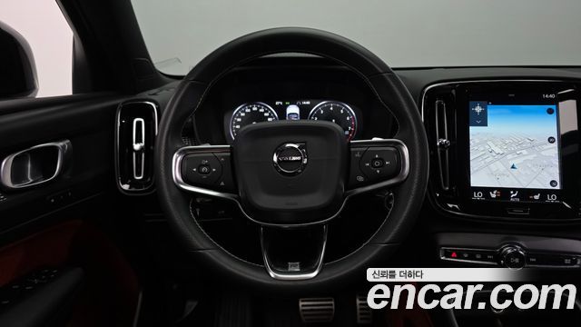Volvo XC40 T4 R-Design 2020 — фото 13