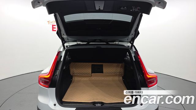 Volvo XC40 T4 R-Design 2020 — фото 20