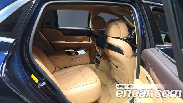 Genesis G90 (RS4) Gasoline 3.5 Turbo e-S/C AWD 2023 — фото 12