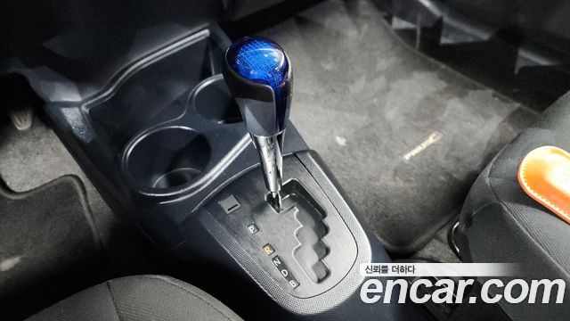 Toyota Prius C 1.5 2018 — фото 9