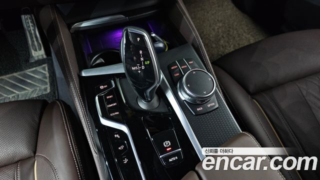 BMW 6 Series GT (G32) 620d xDrive M Sport 2023 — фото 9