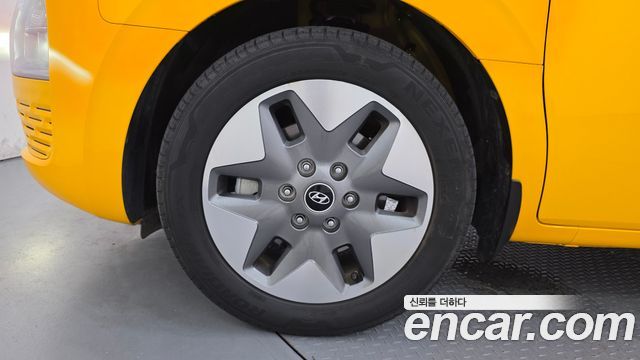 Hyundai Staria L3.5  Kinder Safety Car 11-Seater 2023 — фото 5