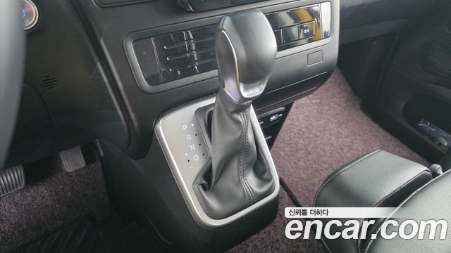 Hyundai Staria L3.5  Kinder Safety Car 11-Seater 2023 — фото 9