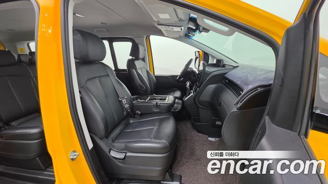 Hyundai Staria L3.5  Kinder Safety Car 11-Seater 2023 — фото 10