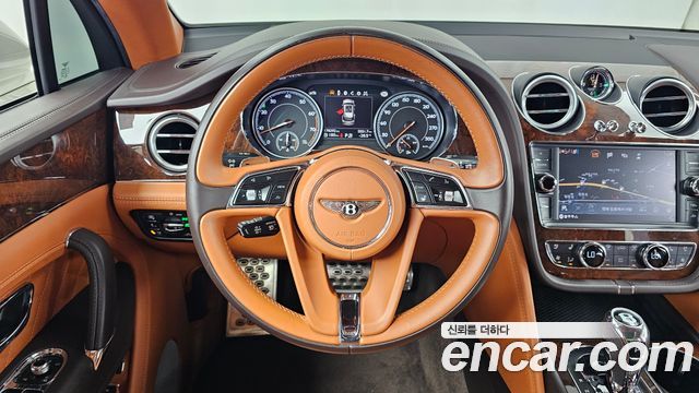 Bentley Bentayga 6.0 W12 2018 — фото 13