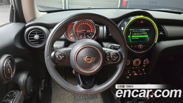 MINI Cooper Standard Third Generation 2020 — фото 17