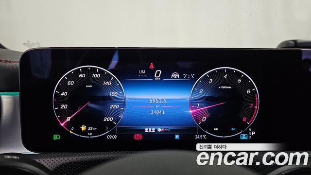 Mercedes-Benz CLA-Class (C118) CLA250 4MATIC 2024 — фото 8