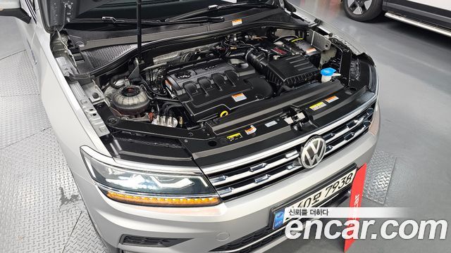 Volkswagen Tiguan Allspace 2.0 TDI Prestige 2020 — фото 6