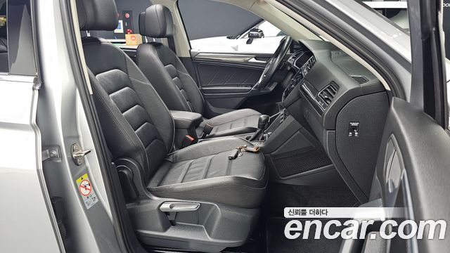 Volkswagen Tiguan Allspace 2.0 TDI Prestige 2020 — фото 26