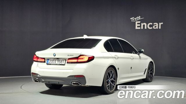 BMW 5 Series (G30) 530i M Sport Package 2023 — фото 2