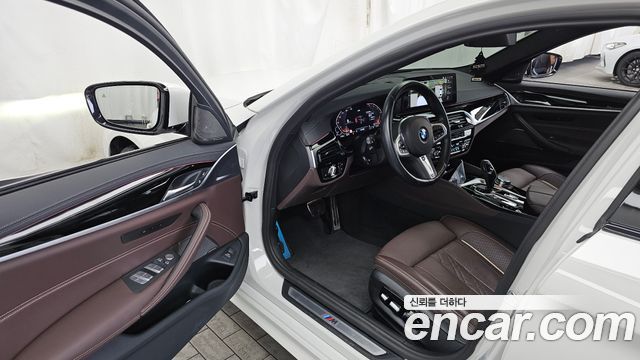 BMW 5 Series (G30) 530i M Sport Package 2023 — фото 10
