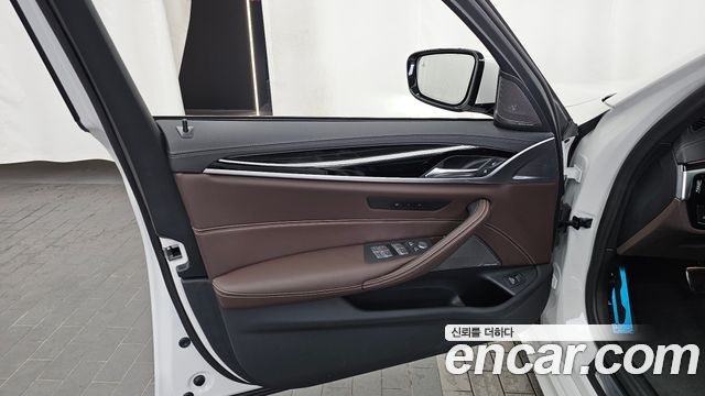 BMW 5 Series (G30) 530i M Sport Package 2023 — фото 24