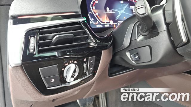BMW 5 Series (G30) 530i M Sport Package 2023 — фото 28