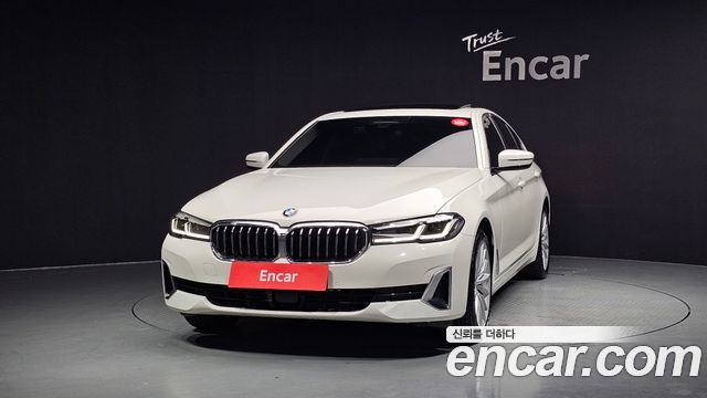BMW 5 Series (G30) 530i xDrive Luxury 2023 — фото 3