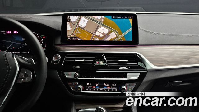 BMW 5 Series (G30) 530i xDrive Luxury 2023 — фото 15