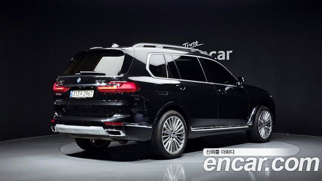 BMW X7 (G07) xDrive 40i Design Pure Excellence 7-Seater 2022 — фото 2