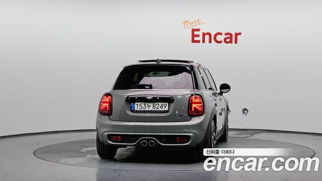 MINI Cooper S 5Door HIGH 3rd 2021 — фото 4