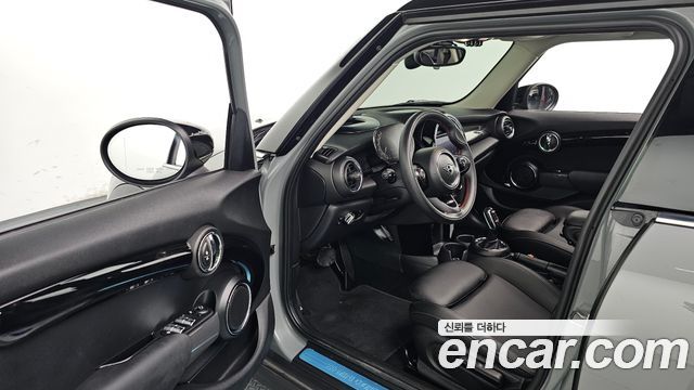MINI Cooper S 5Door HIGH 3rd 2021 — фото 10