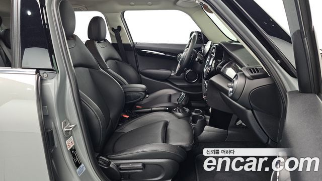 MINI Cooper S 5Door HIGH 3rd 2021 — фото 11