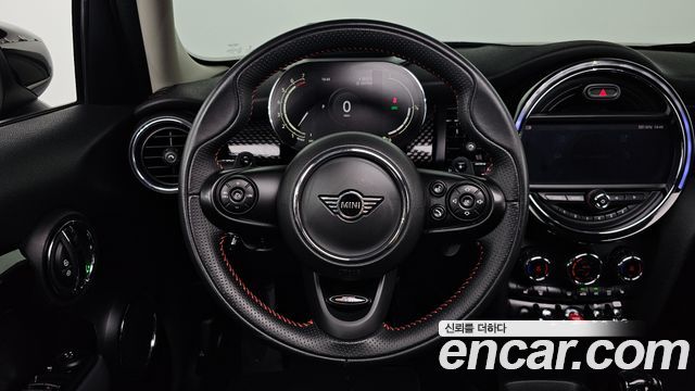 MINI Cooper S 5Door HIGH 3rd 2021 — фото 13