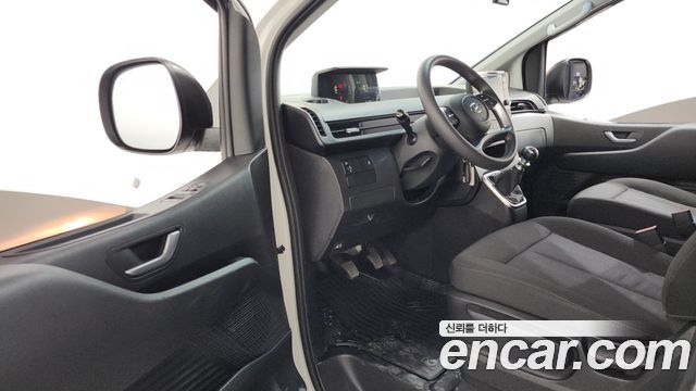 Hyundai Staria Cargo 5-Seater Smart 2023 — фото 10