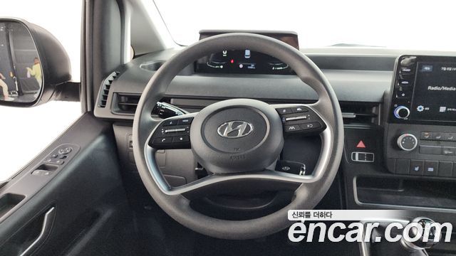 Hyundai Staria Cargo 5-Seater Smart 2023 — фото 17