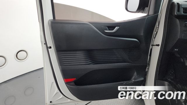Hyundai Staria Cargo 5-Seater Smart 2023 — фото 30