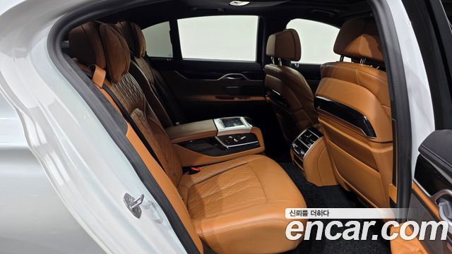 BMW 7 Series (G11) 730d xDrive M Sport 2021 — фото 12