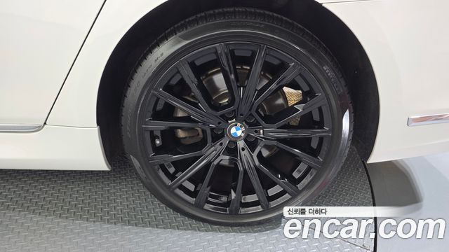 BMW 7 Series (G11) 730d xDrive M Sport 2021 — фото 21