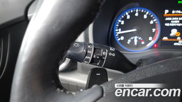 Hyundai Kona Gasoline 2.0 2WD Inspiration 2021 — фото 12