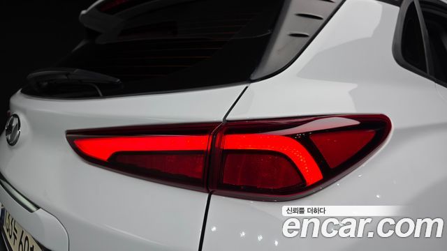 Hyundai Kona Gasoline 2.0 2WD Inspiration 2021 — фото 23