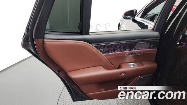Genesis G90 (RS4) Gasoline 3.5 Turbo AWD 2022 — фото 25