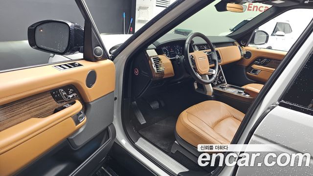 Land Rover Range Rover (IV) D350 Vogue SE Disel 2021 — фото 10