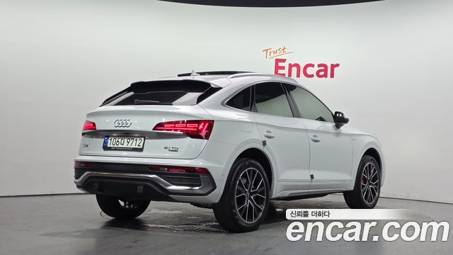 Audi Q5 (FY) 40 TDI Quattro Sportback Premium 2023 — фото 2