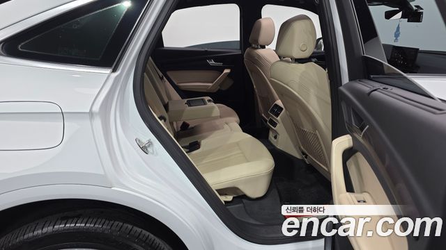 Audi Q5 (FY) 40 TDI Quattro Sportback Premium 2023 — фото 11