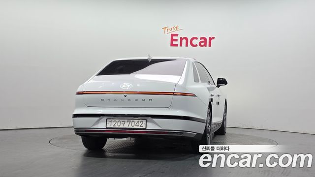 Hyundai Grandeur (GN7) 3.5 LPG 2WD Premium 2023 — фото 4