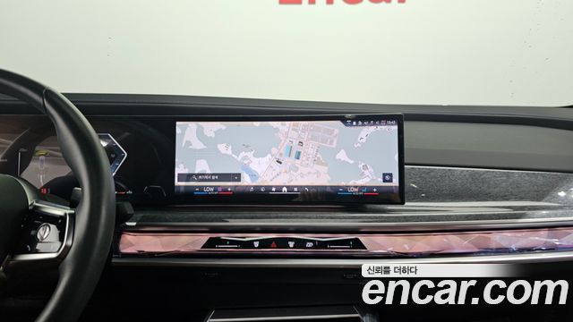 BMW 7 Series (G70) 740i sDrive M Sport 2023 — фото 17